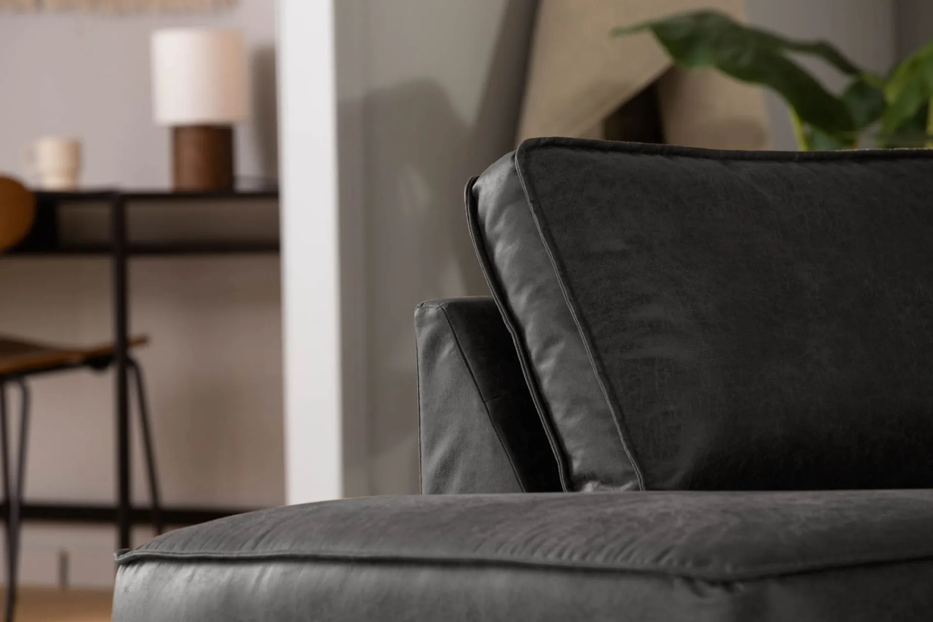 Manor House Akron 2,5-seter Sofa med Sjeselong Venstre Bonded Lær