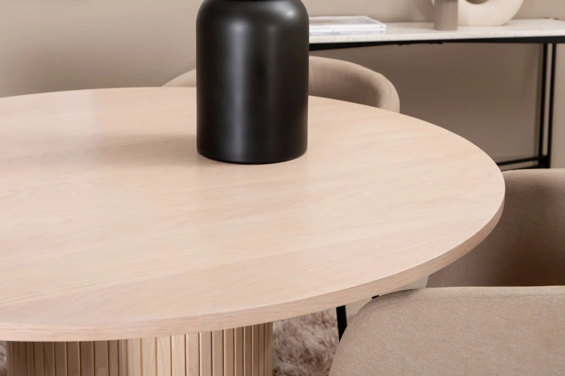 Venture Home Biana Spisegruppe 110 cm Rund inkl. 4 Berita Stoler
