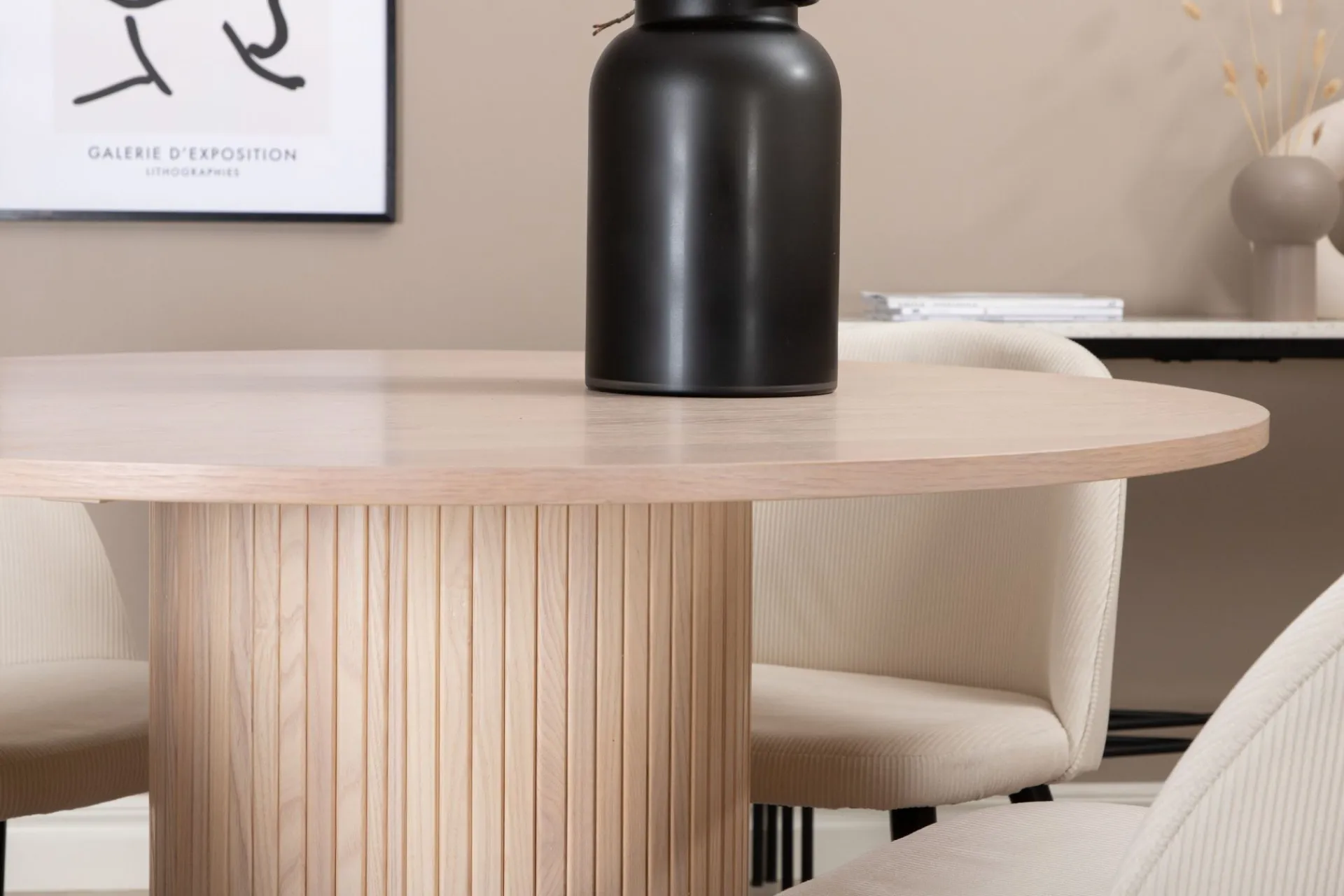 Venture Home Biana Spisegruppe 110 cm Rund inkl. 4 Valera Cordfløyelstole