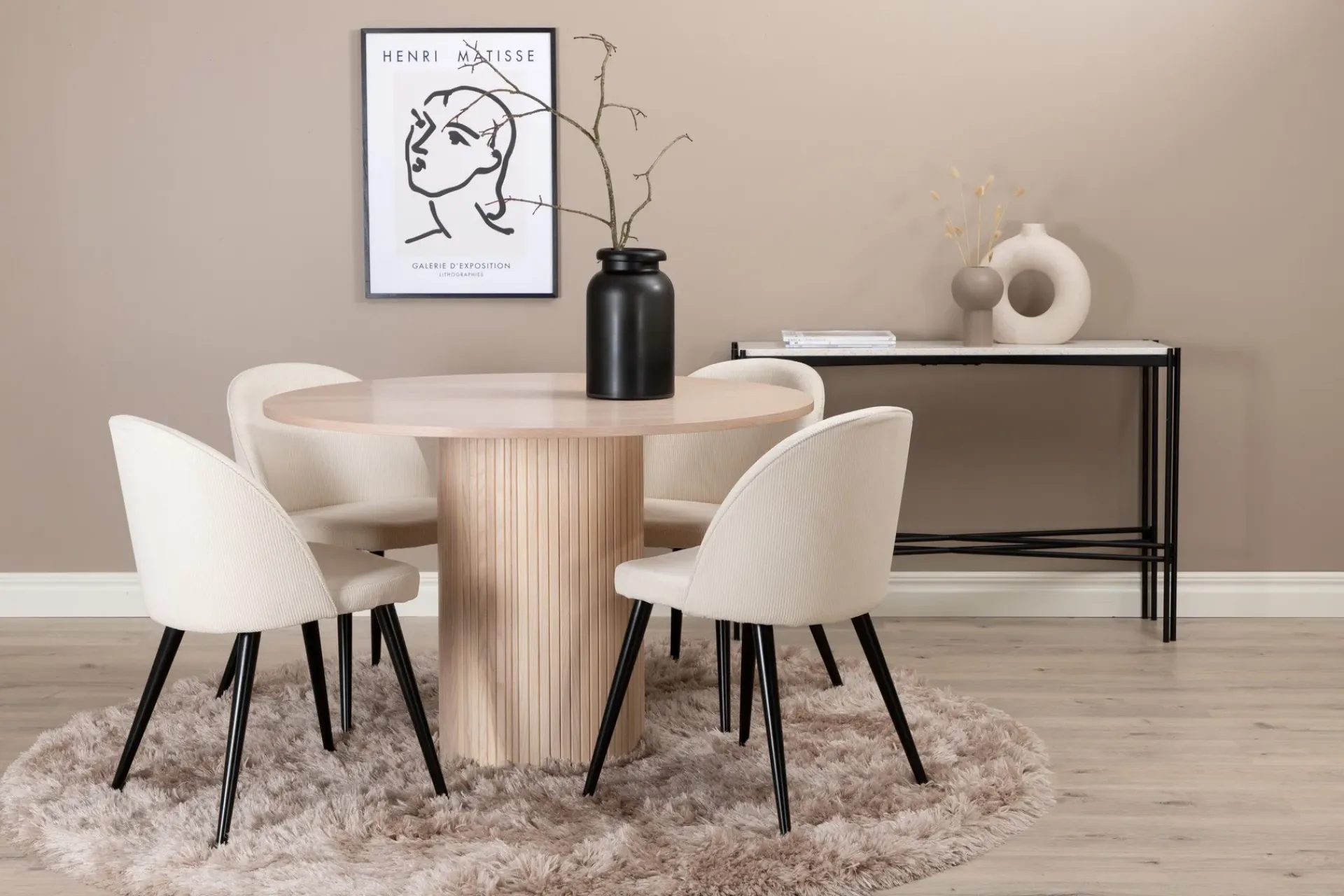Venture Home Biana Spisegruppe 110 cm Rund inkl. 4 Valera Cordfløyelstole