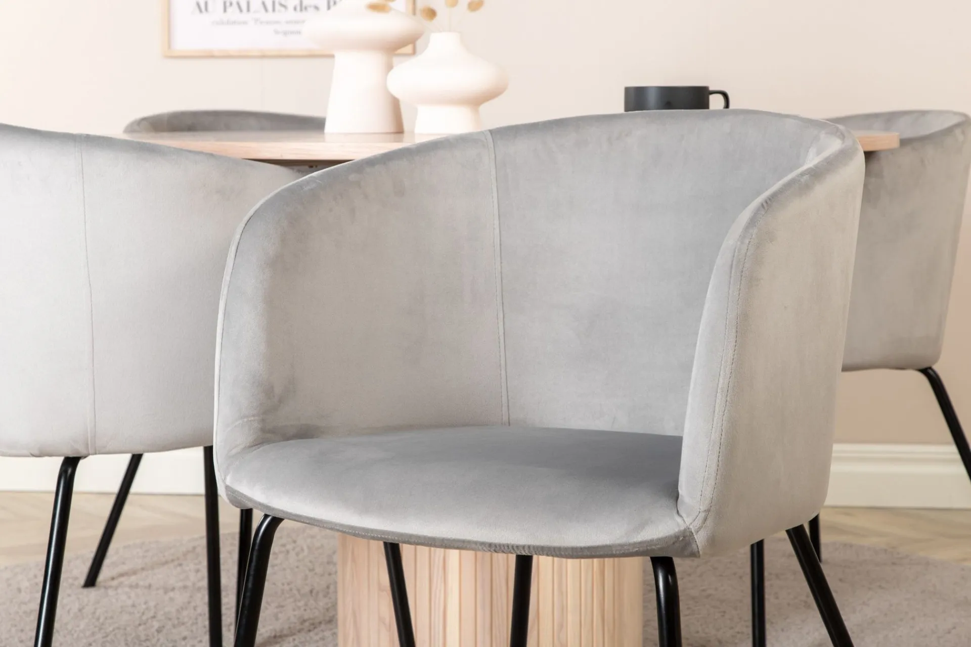 Venture Home Bianca Matgruppe 110 cm Rund med 4 Berit stoler