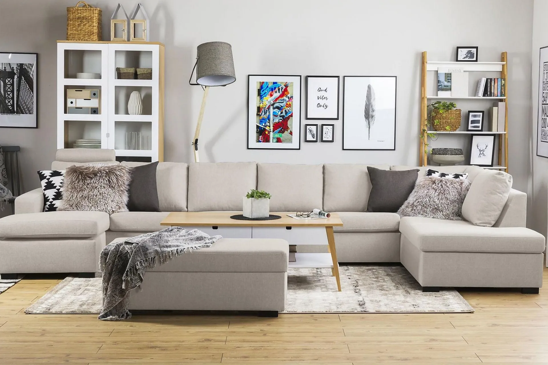 Basic Home U-Sofa-Crazy 6-seters Høyrevendt U-formet XX-Large Sofa med Divan og Sjeselong i Stoff Beige