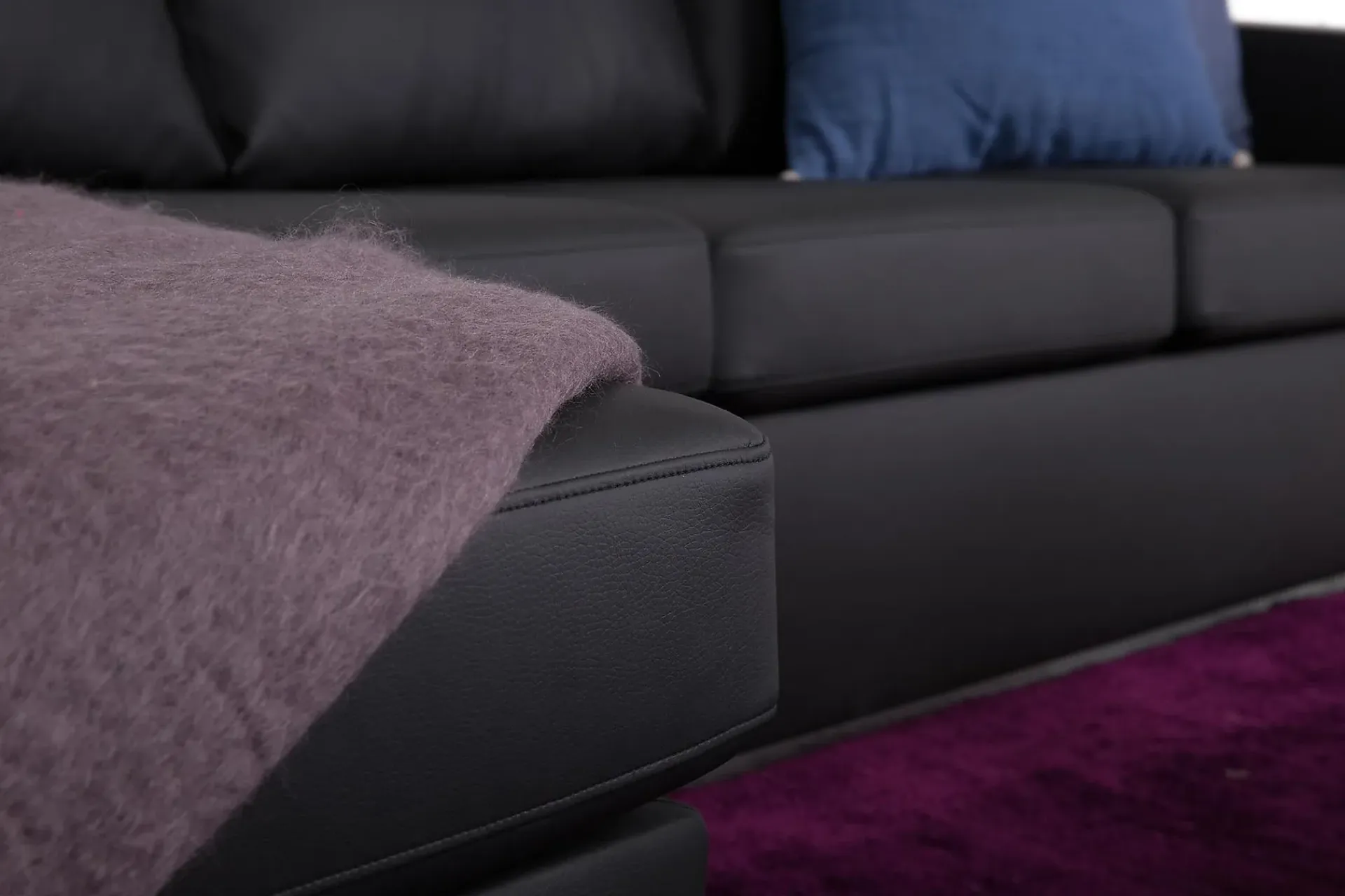 Basic Home Sofa Med Sjeselong-Crazy 4-seters Vendbar L-formet Sjeselongsofa i Kunstlær Svart