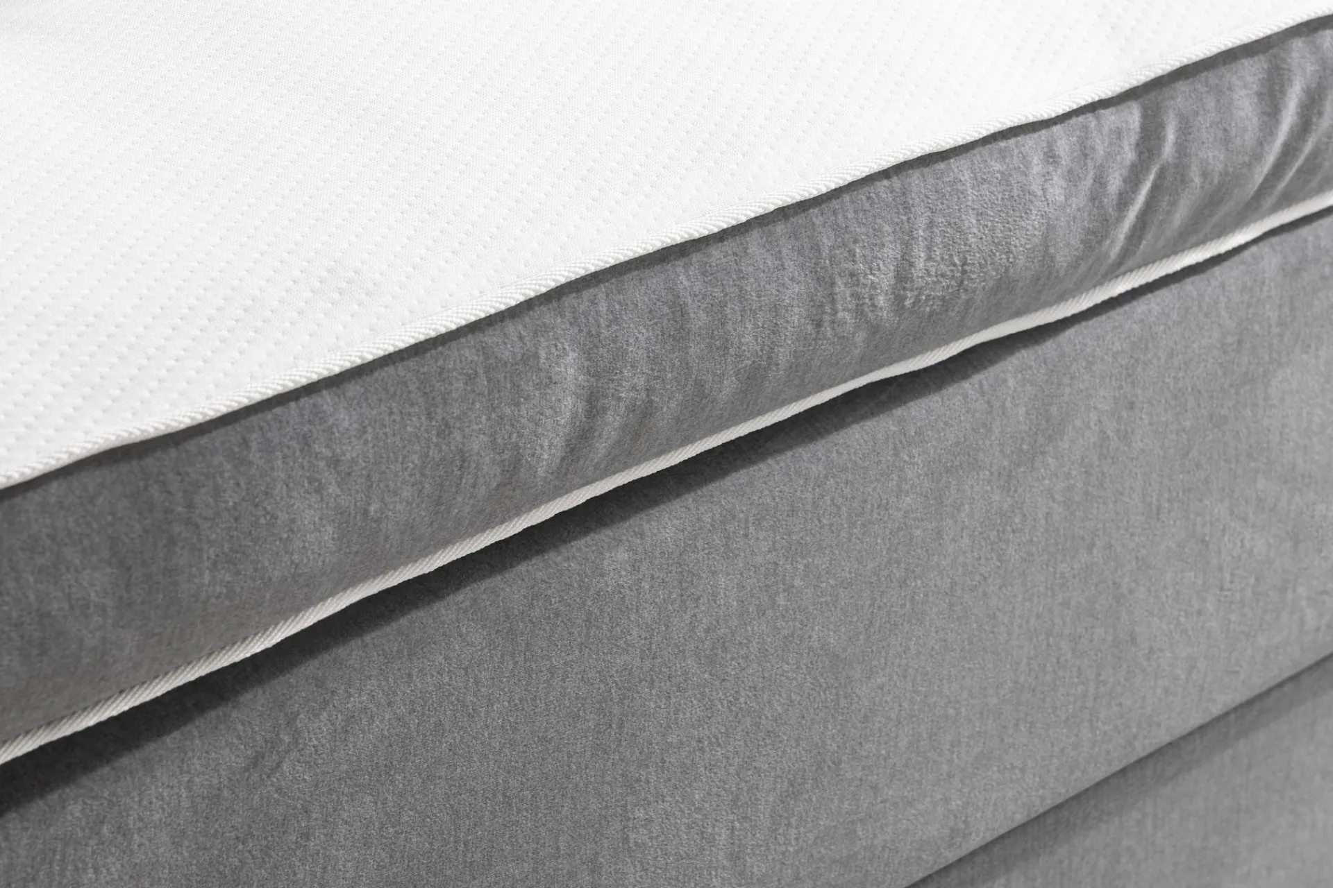 Kontinentalsenger|Komplett Sengepakke-Ella Sengepakke 90x200cm Dypheftet Sengegavl Lysegrå