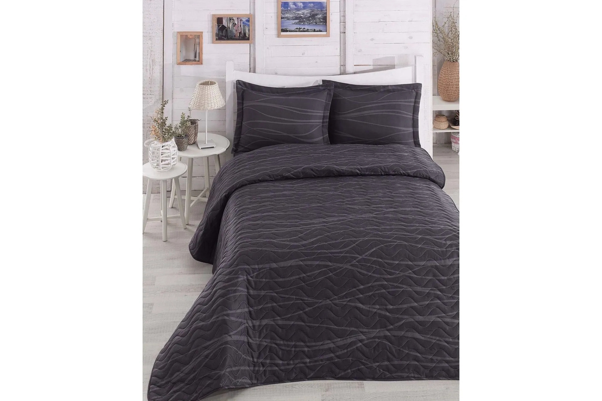 Sengeteppe-Eponj Home Sengeteppe Dobbelt 200x220+2 Putetrekk Quiltet Grey