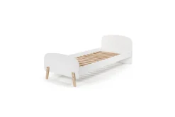 Garderobe med seng nattbord skrivebord bokhylle Kiddy