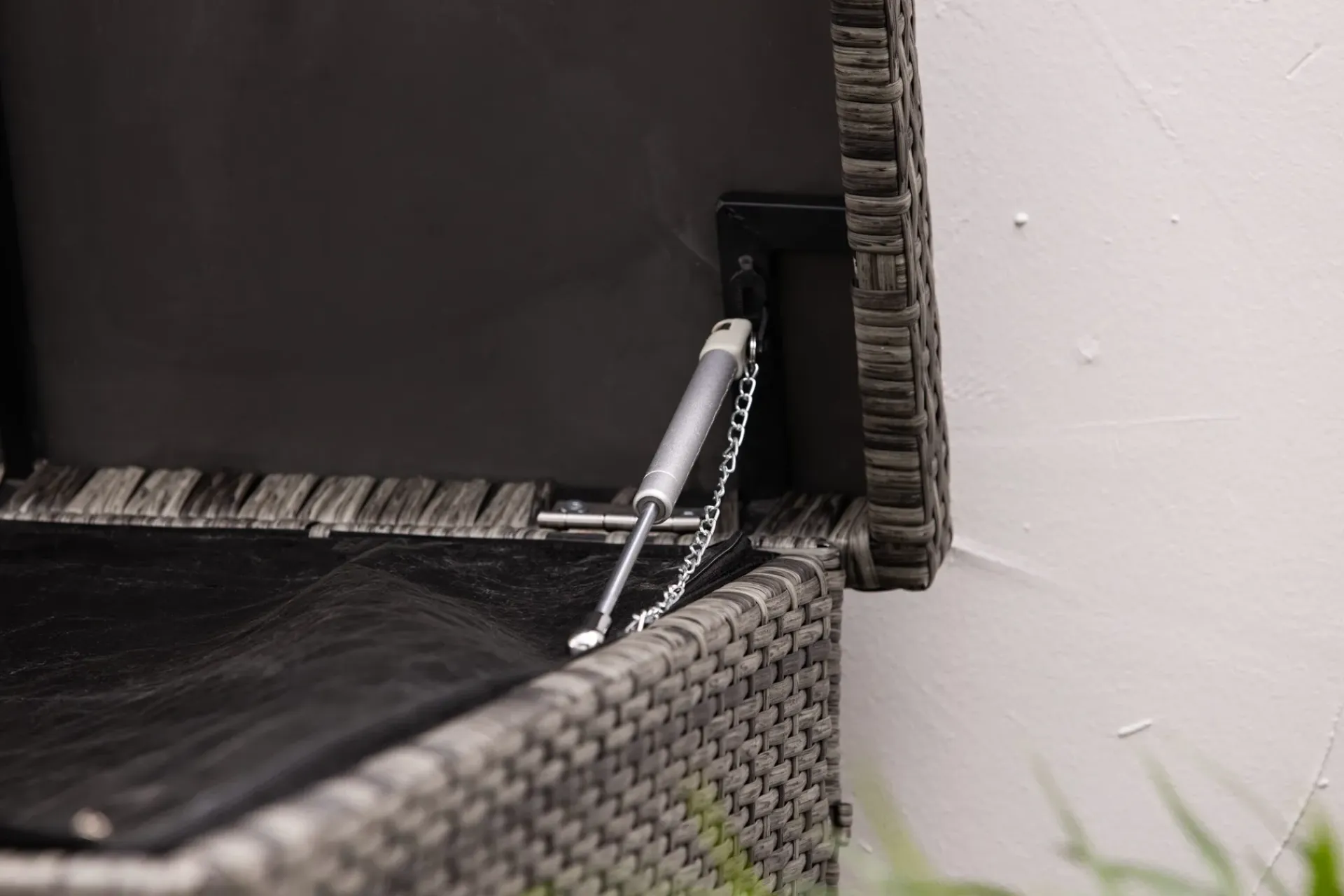 Comfort Garden Gigant vanntett puteboks XL for utendørs bruk – Oppbevaringsboks i kunstrotting (B150xD90xH101 cm)