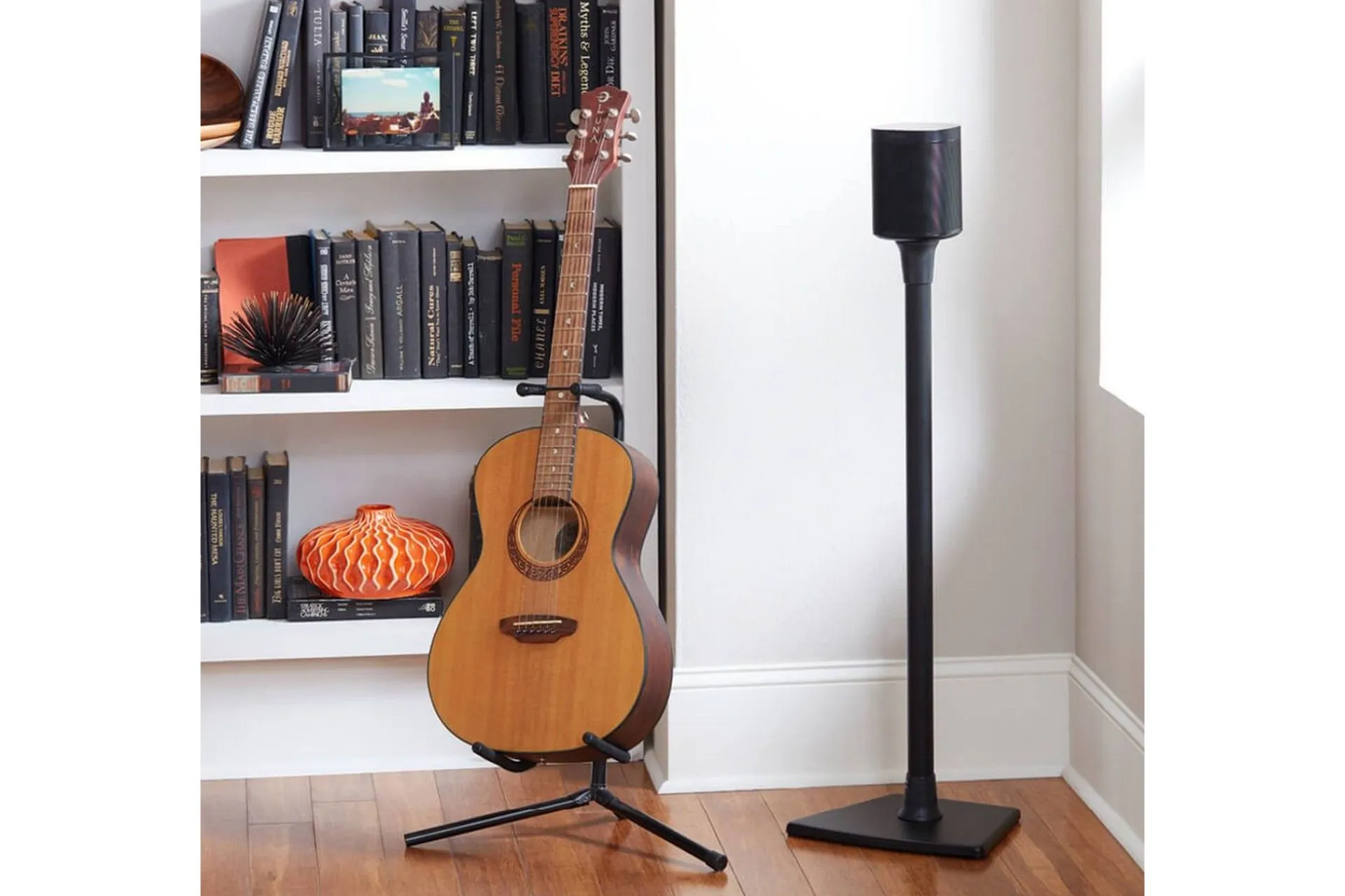 Mediestativ & Veggfeste-Gulvstativ Sanus for Sonos One SL Play:1 og Play:3 Svart