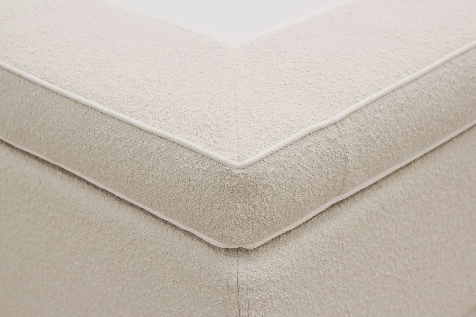 Berg & Strand Kontinentalsenger|Komplett Sengepakke-Hilton Premium Komplett Sengpakke 180x200 cm Kontinentalseng med Sengegavl Lys beige