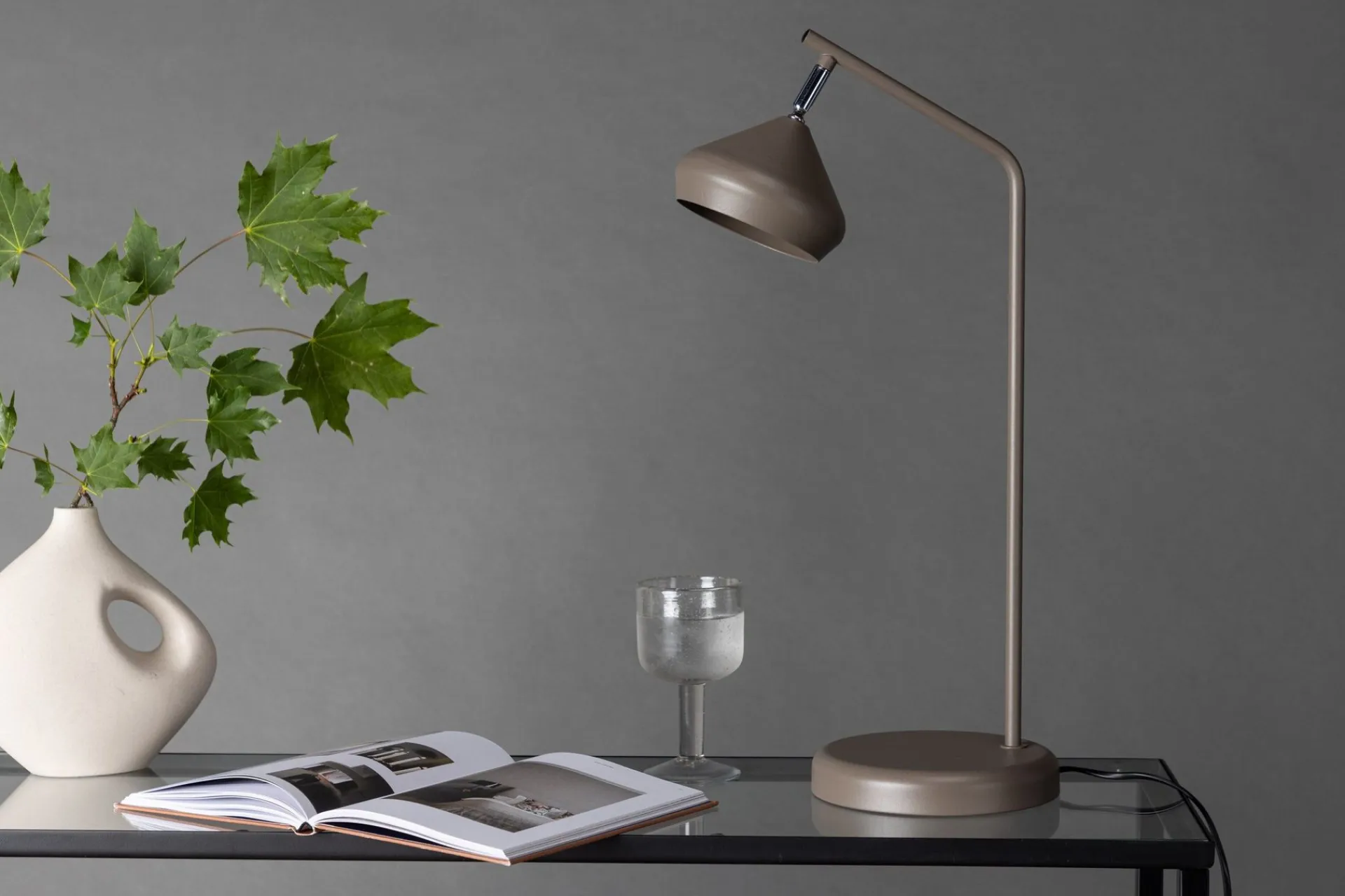 Venture Home Isaberg Bordlampe