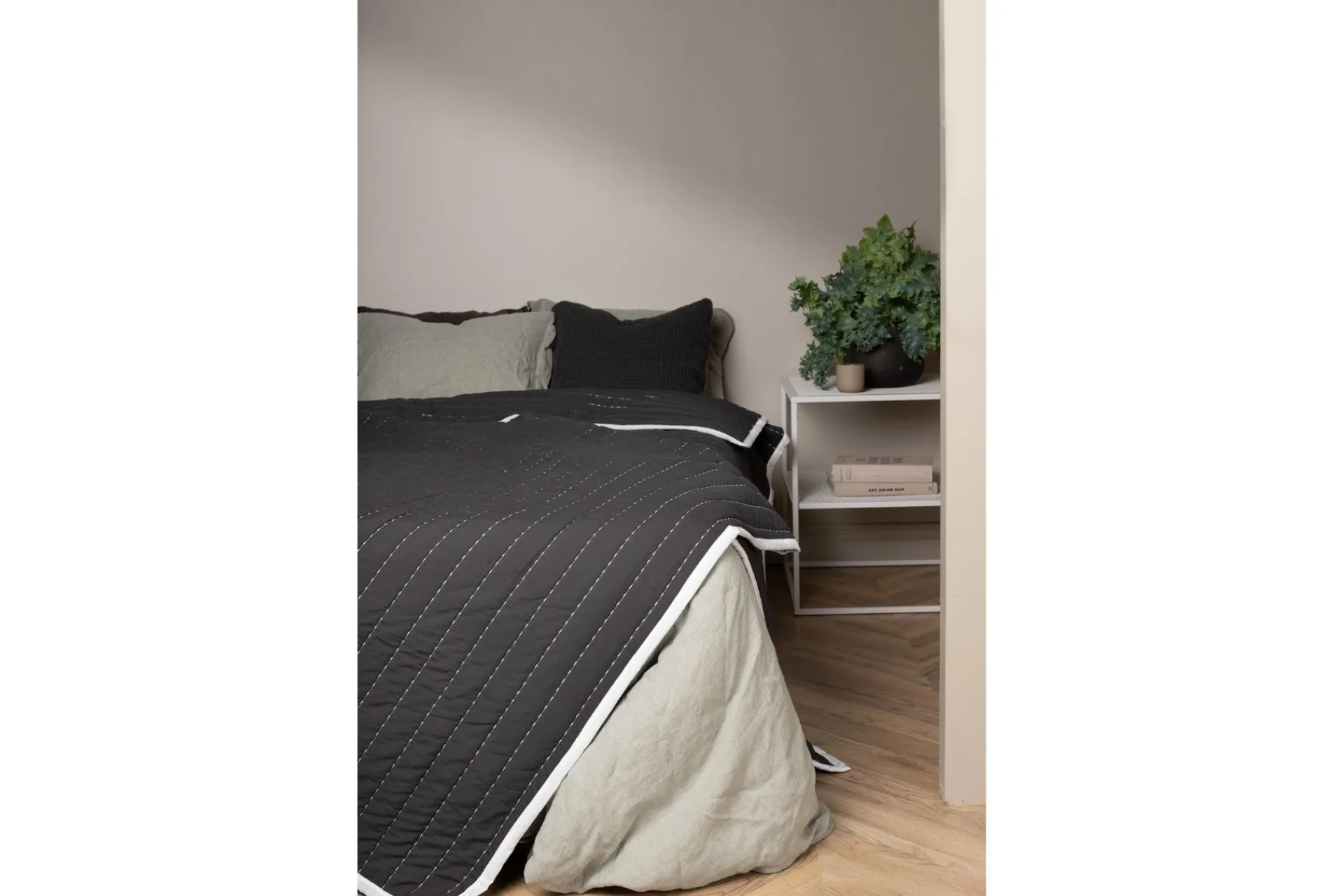 Venture Home Sengeteppe-Juni Sengeteppe 150x250 cm Antracit