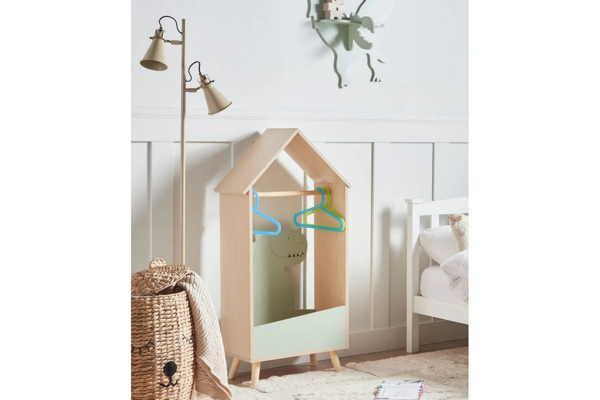 Knaggerekke-Klädhängare Beliani Durango Light colored wood||Green Lysfarget tre,Grønn