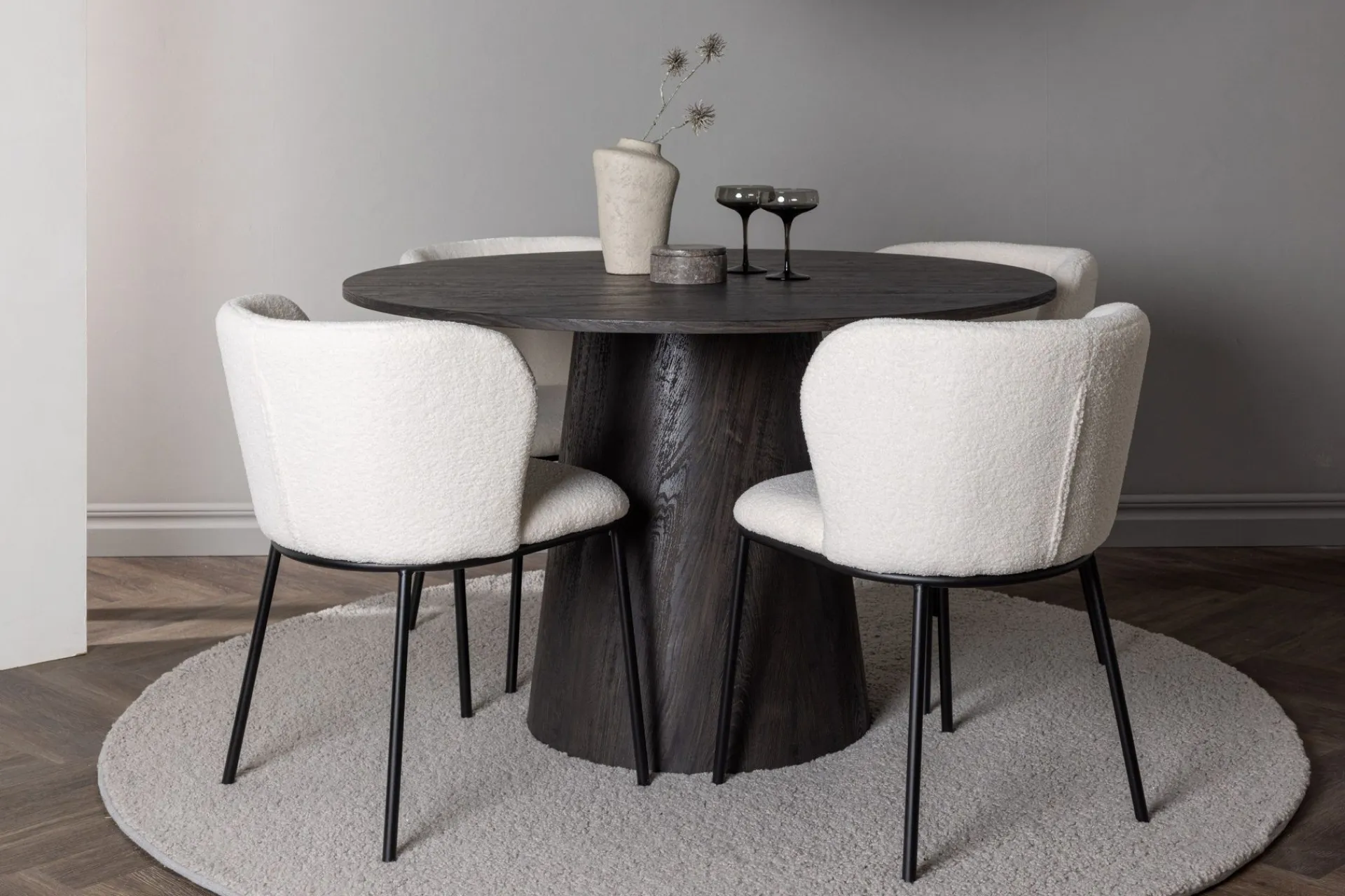 Venture Home Lanzo Matgruppe 120 cm Rund med 4 Edina Stoler