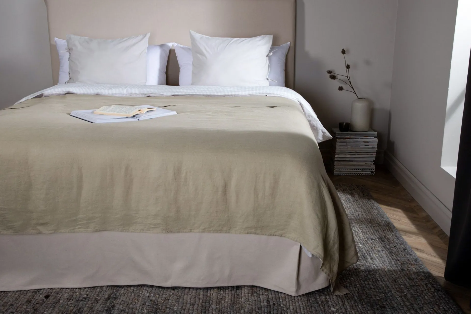 Venture Home Milo Sengeteppe 150x250 cm