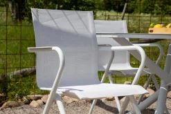 Venture Home Spisegrupper Hage-Parma Spisegruppe Rund Ø90cm + 2 Alina Spisestoler Svart