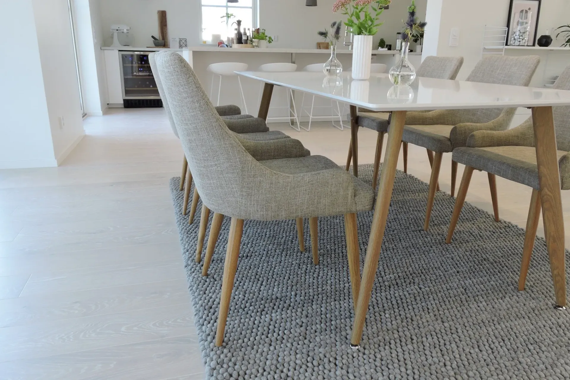 Venture Home Polar Spisegruppe 180 cm Rektangulær med 6 Plaza-stoler