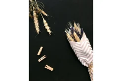 Venture Home Poster Flowers on table 30x40 cm