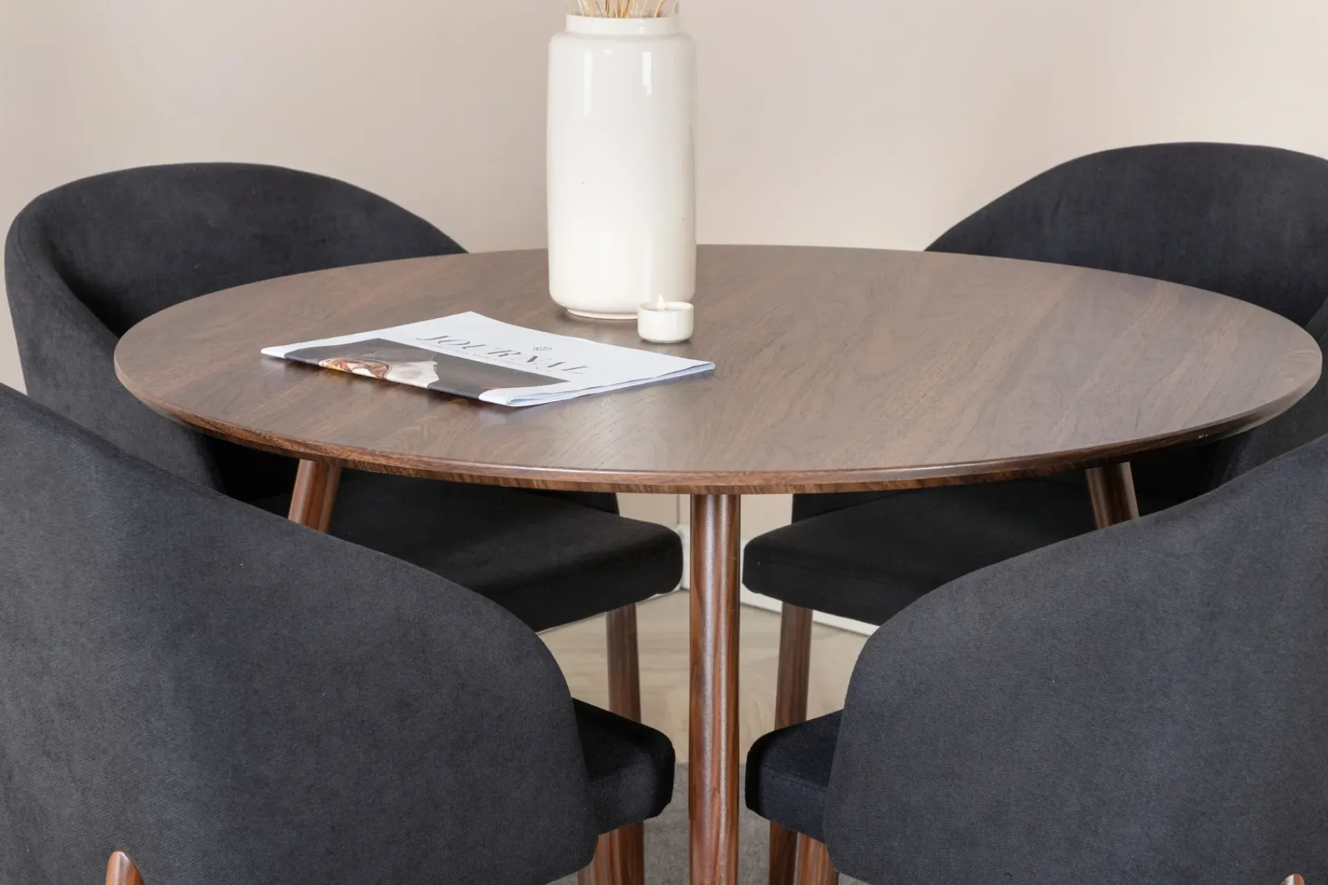 Venture Home Ridones Spisegruppe Rund 100 cm + 4 Kullersbro Spisestoler