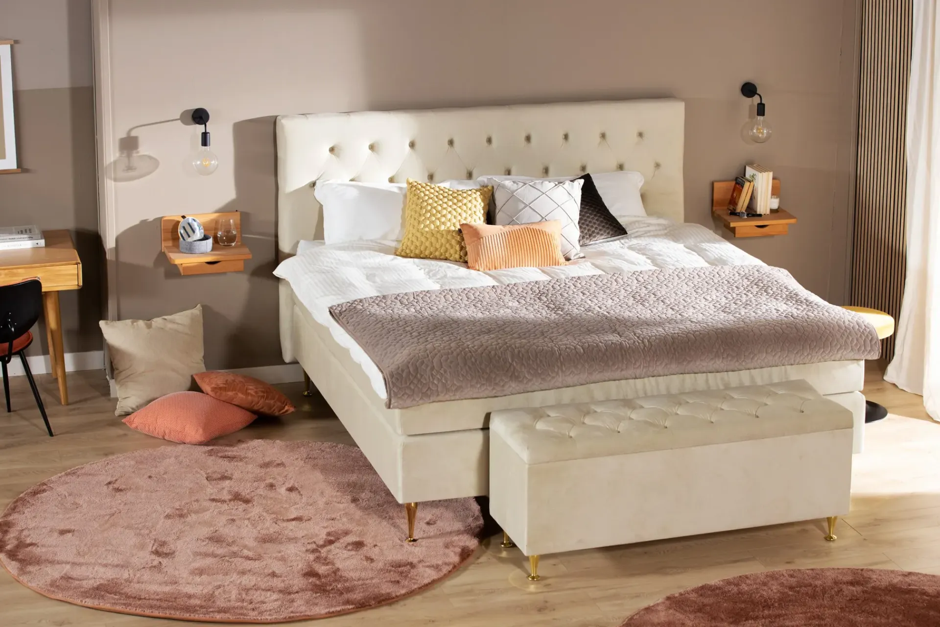 Kontinentalsenger-Royal Velvet Komplett Sengepakke210x210 cm Beige