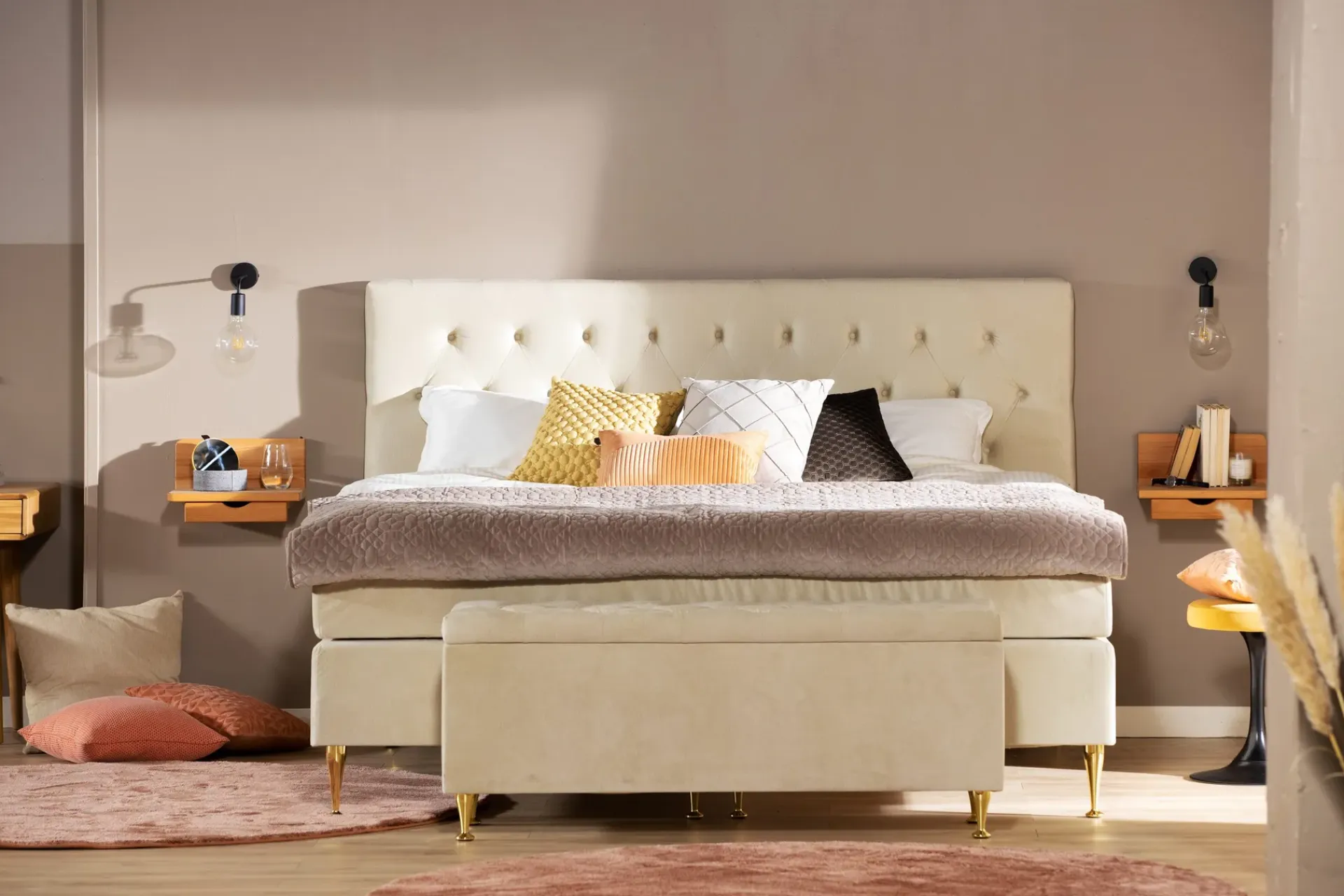 Kontinentalsenger-Royal Velvet Komplett Sengepakke210x210 cm Beige