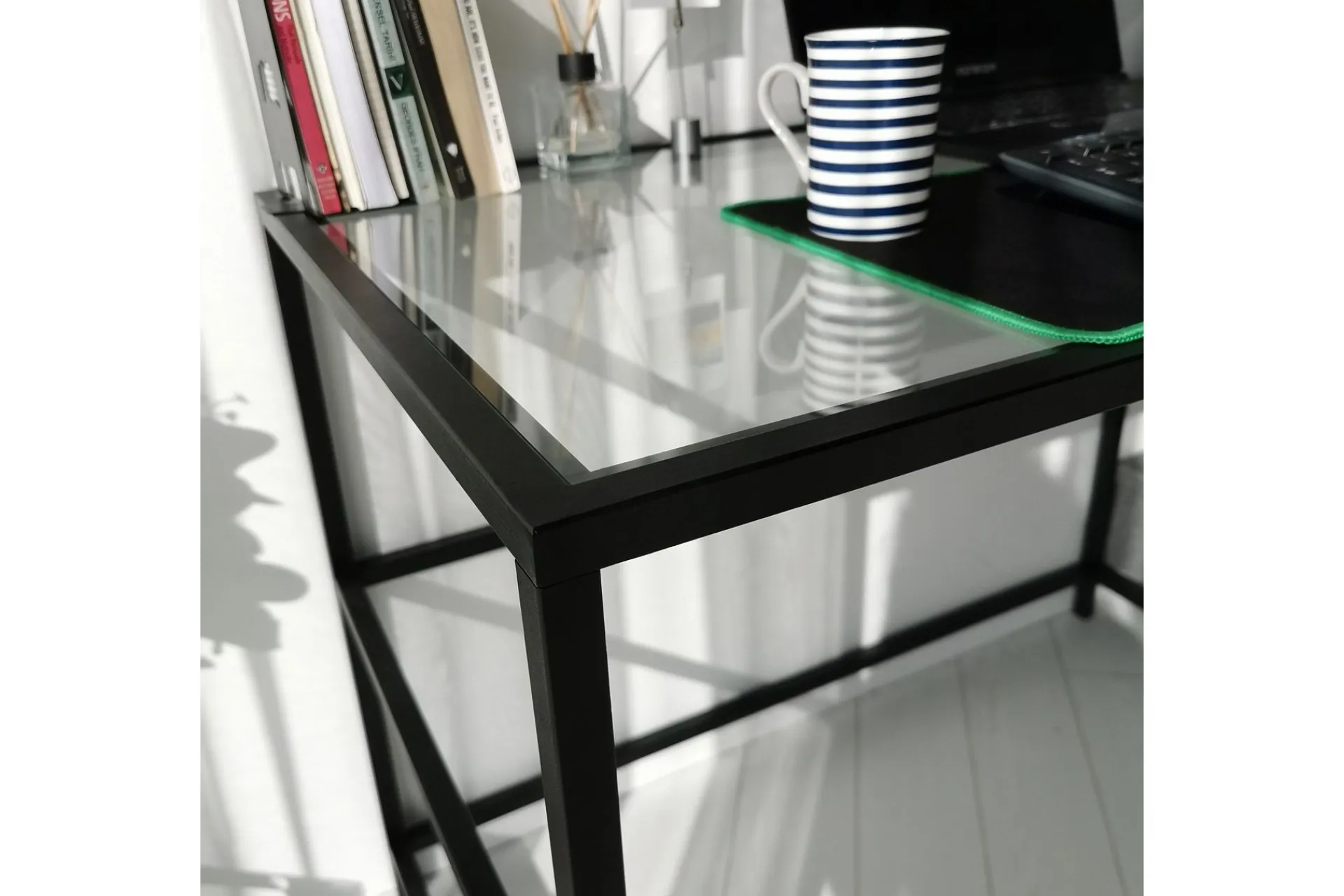 Sabani Skrivebord 130 cm med Oppbevaring 2 Hyller