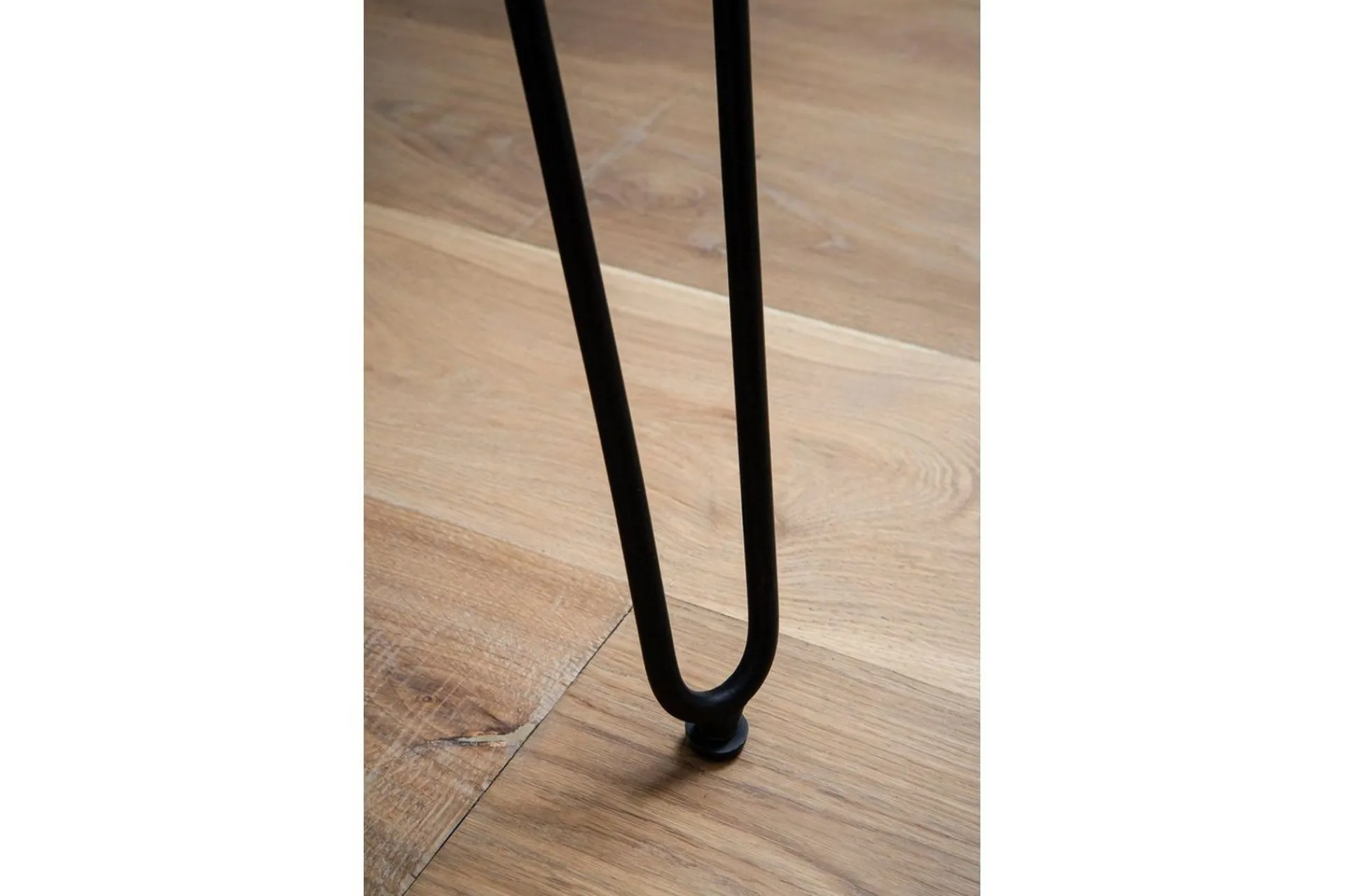 Wohnling Skrivebord Heltre 150 cm Trekantet kant med hårnålben Landlig stil