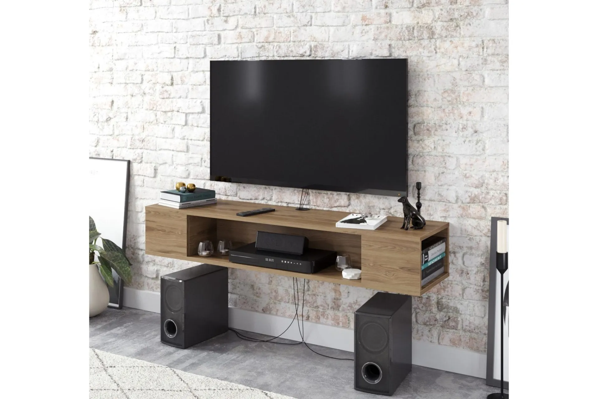 Skuteryd TV-benk 135 cm