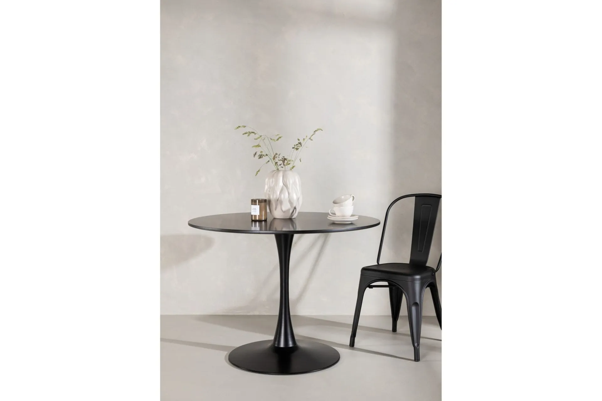 Venture Home Spisebord Glade spisebord 100x74 cm rundt