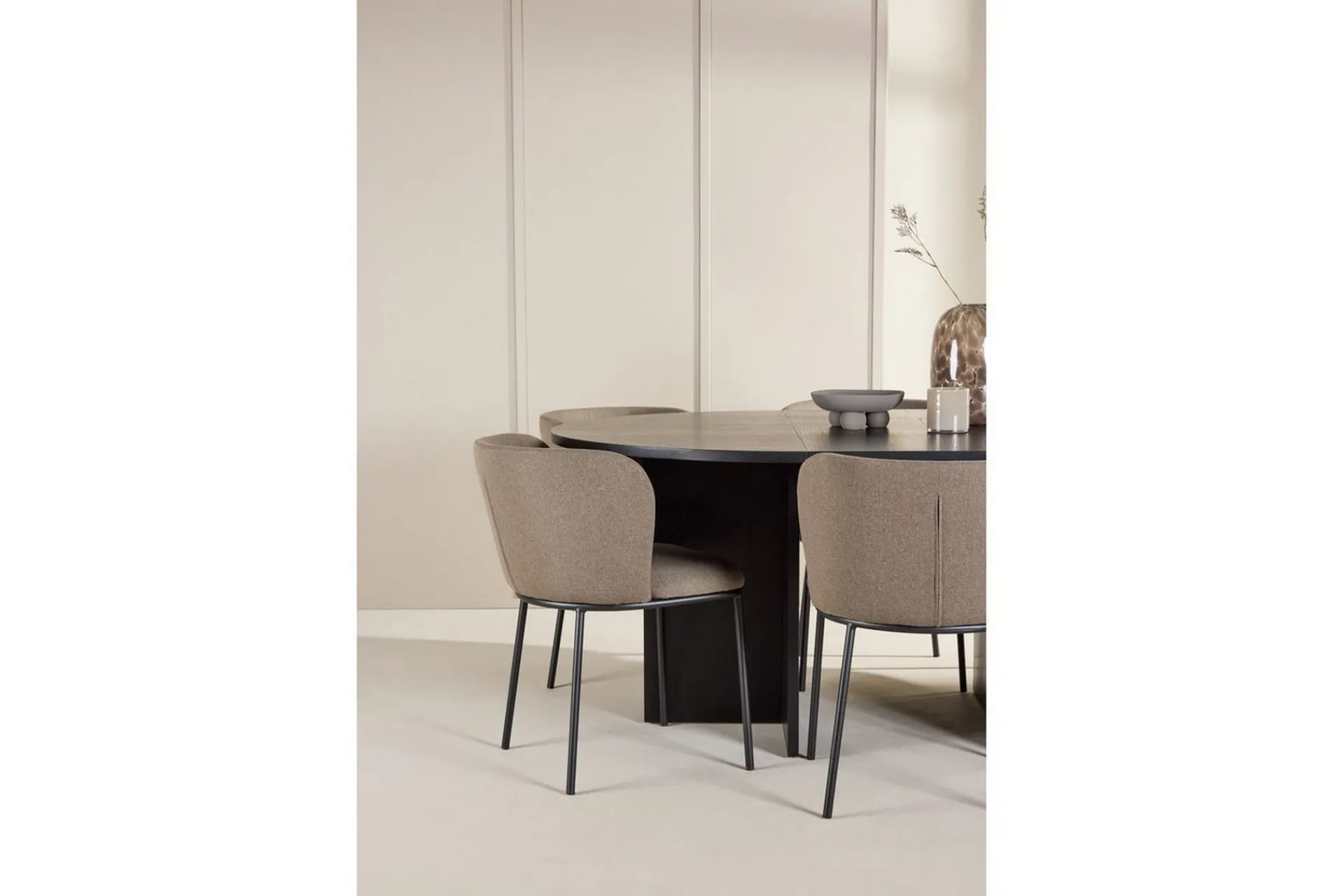 Venture Home Spisegruppe Strada Rundt 120/170 cm med Edina Stoler 6 stk, / Brun