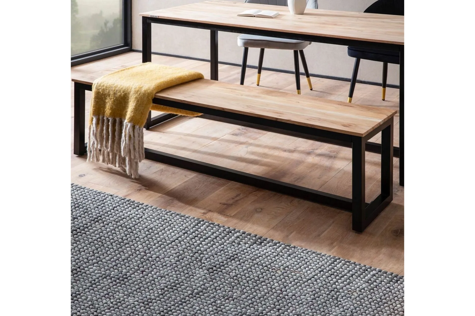 Wohnling Spisestuebenk massivt tre industriell loft stil med metallbein 120 cm