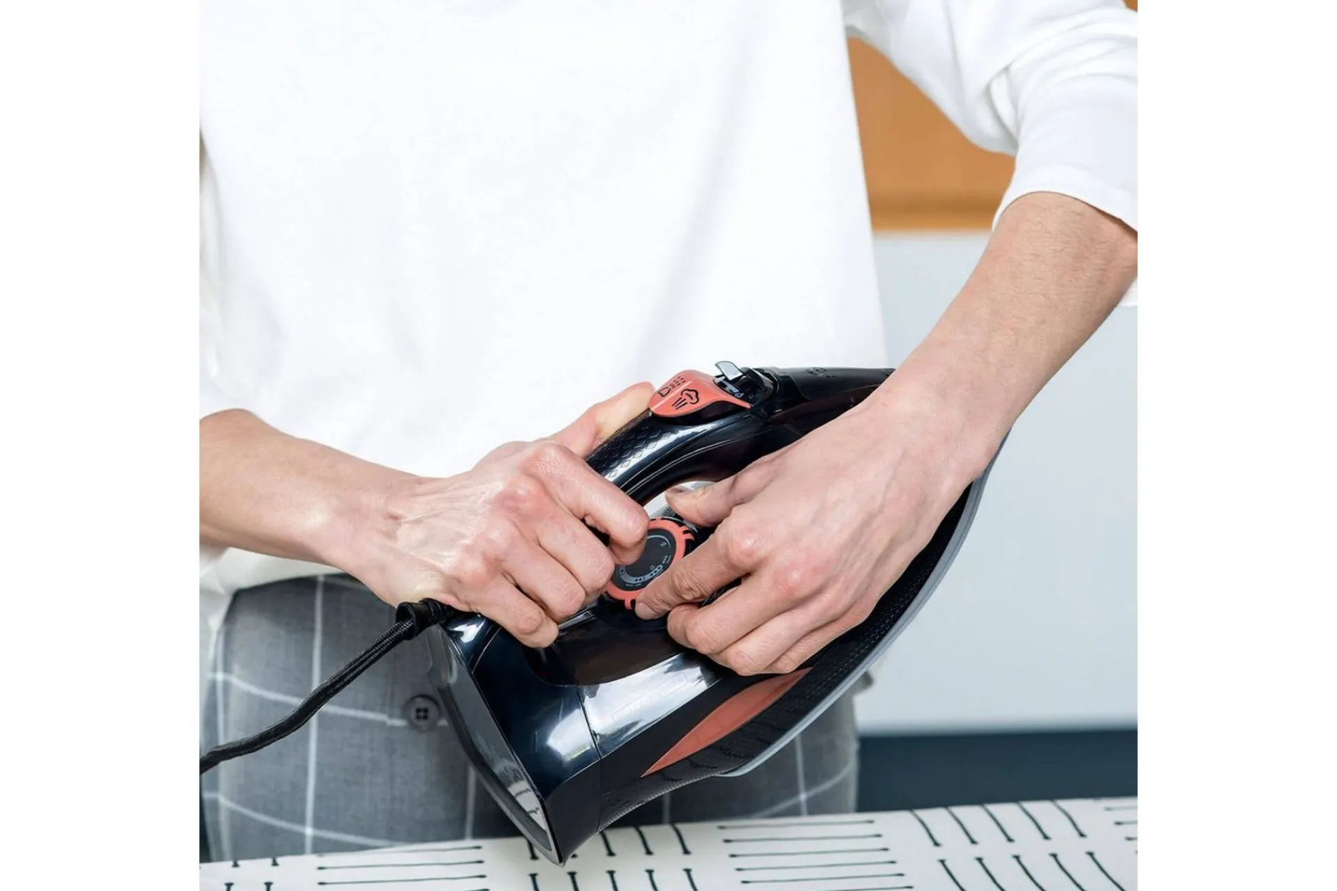 Black+Decker Klespleie-Strykejern 3000W Svart