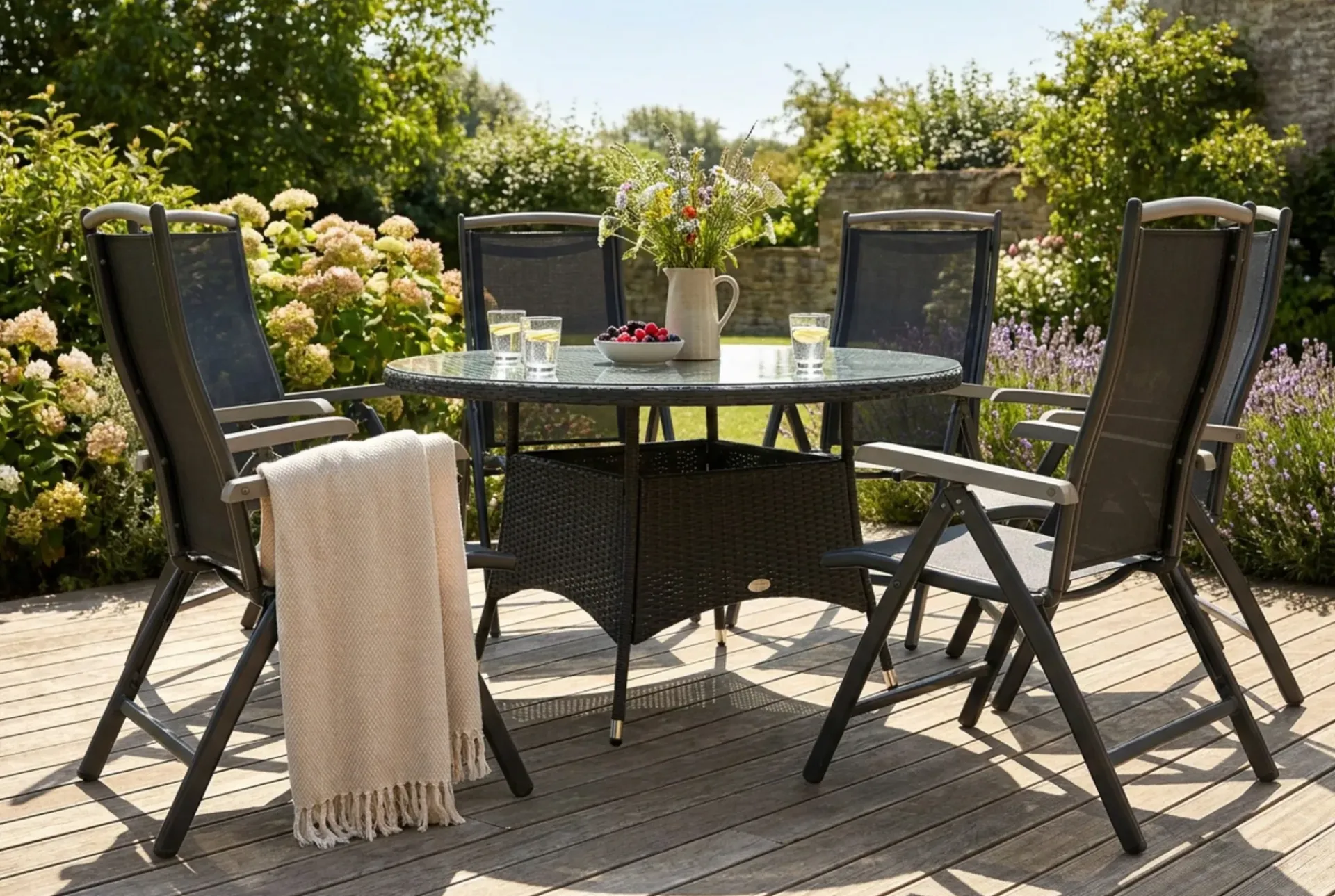 Comfort Garden Spisegrupper Hage-Thor Spisegruppe Ø140+6 Monaco Lyx Posisjonsstoler Svart,Grey