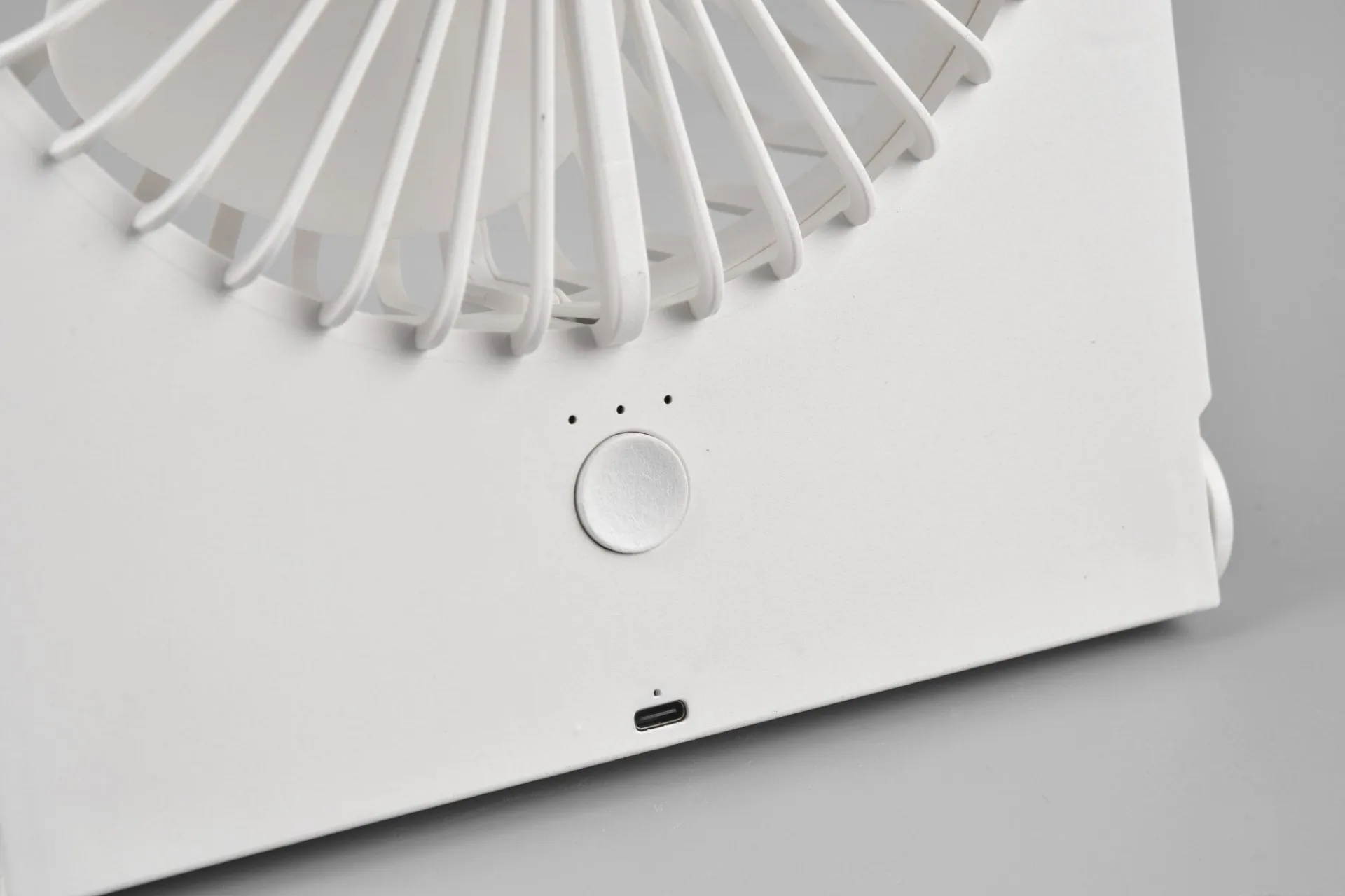 Trio Lighting Vifter|Aircondition & Kjøler-Breezy bordvifte matt oppladbar Hvit