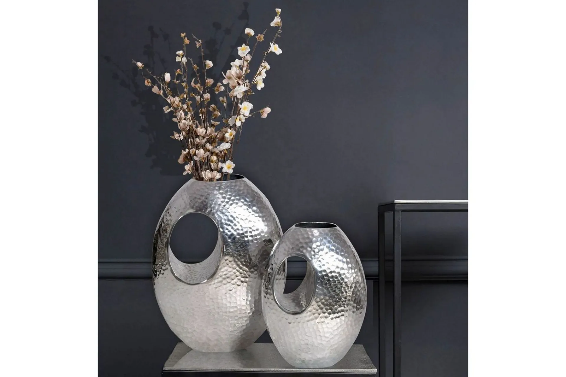 Wohnling Blomstervase-Vase Sett av 2 Aluminium Hamret utseende, moderne loftstil Sølv