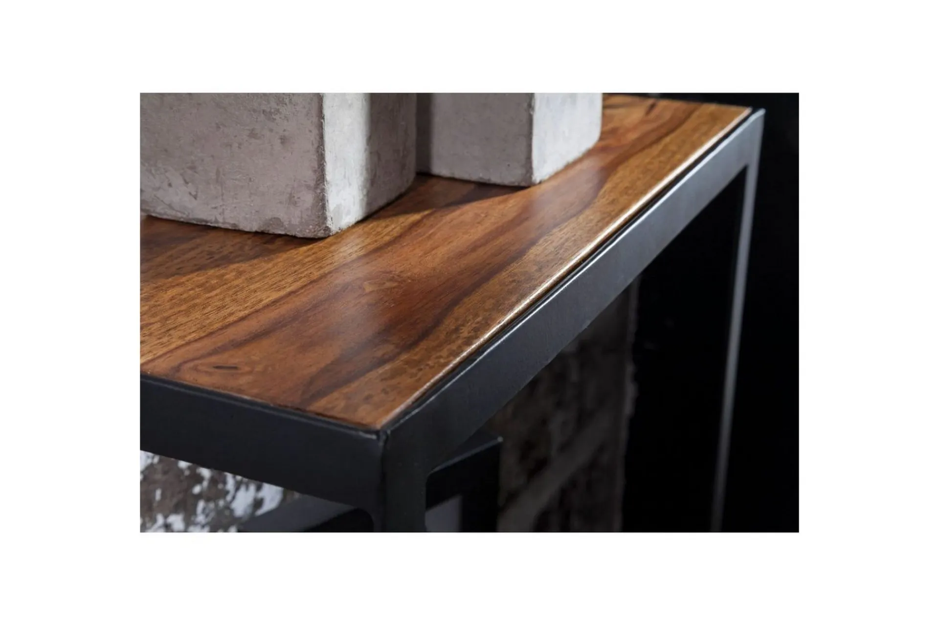 Wohnling Vegghylle Puri heltre metallramme veggmontert industriell