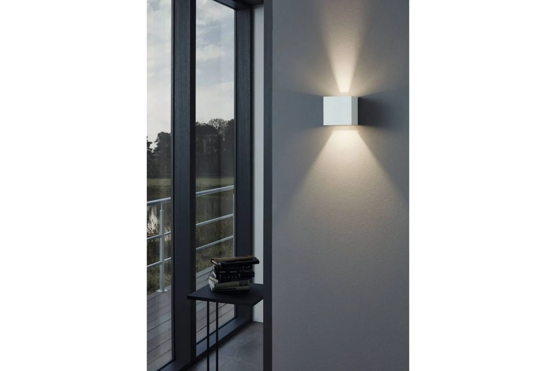 Eglo Vegglampe utendørsbelysning Lamozzo med sensor transparent