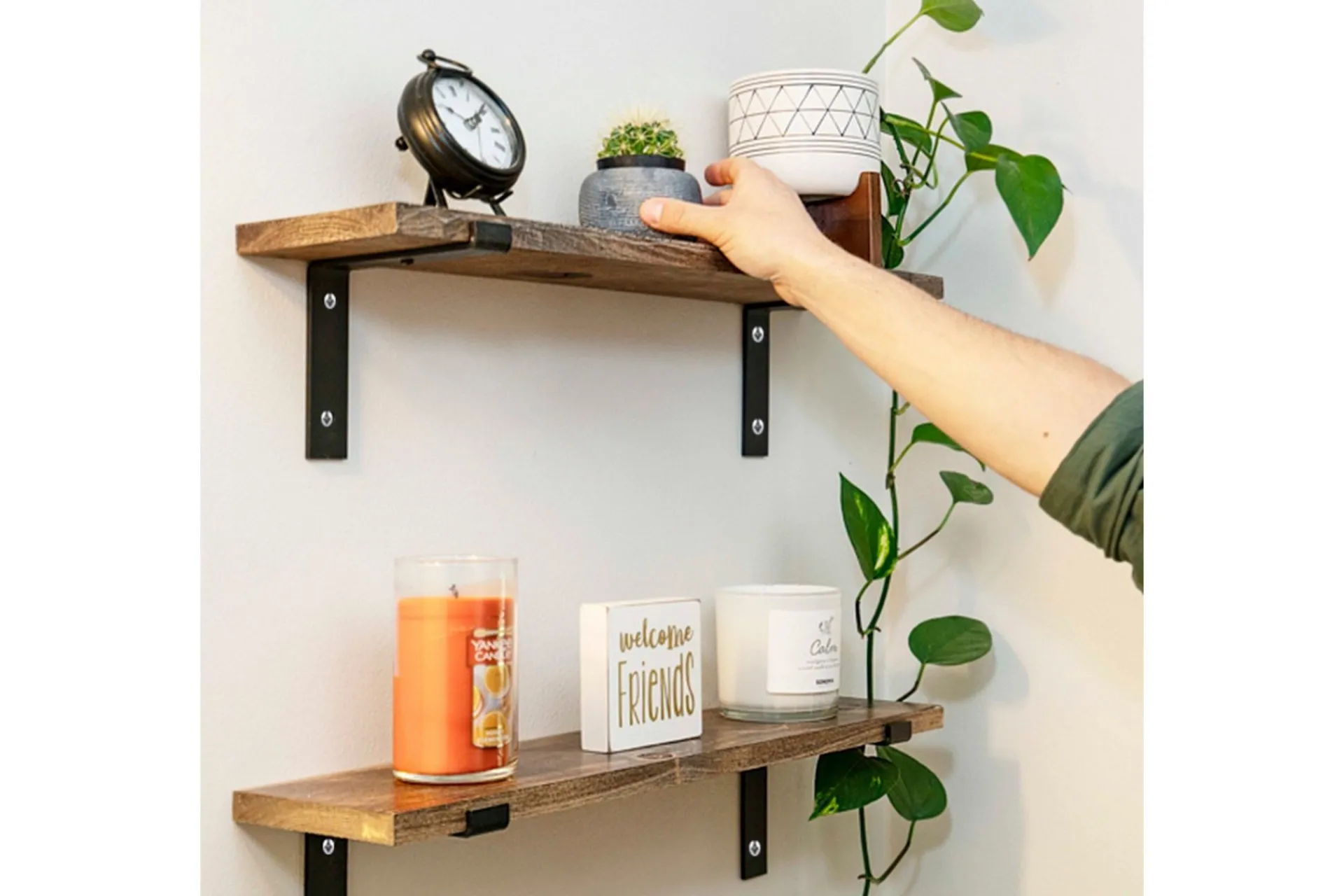 Wall Shelf Valnøtt